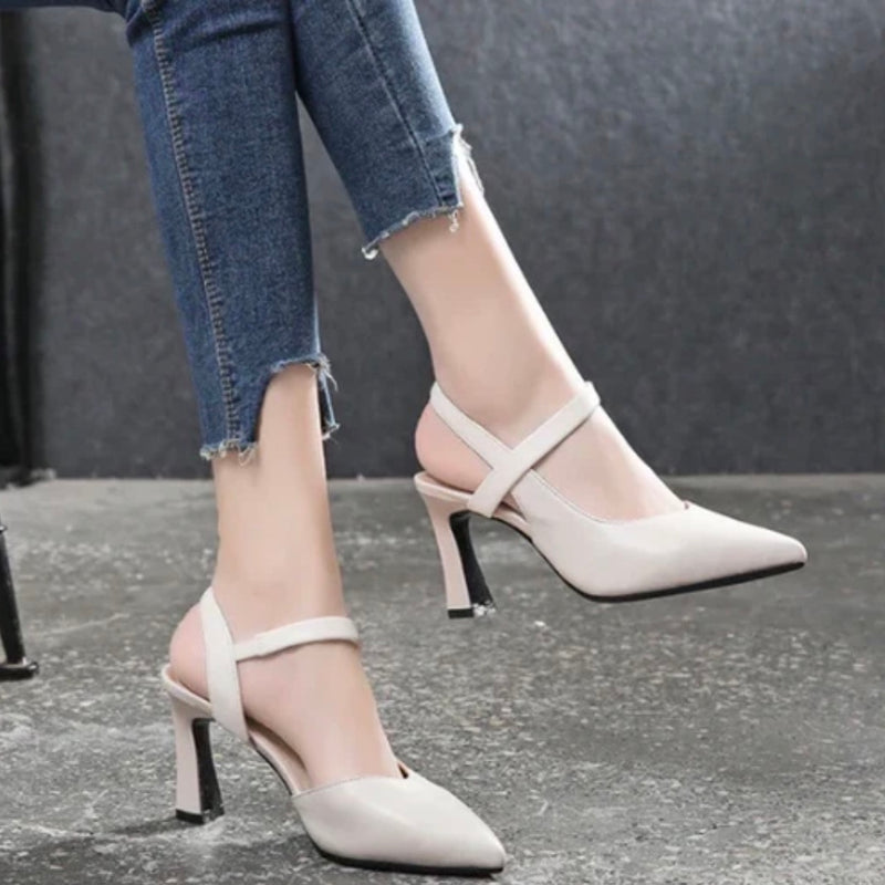 Scarpin de Couro - Salto Bloco Confortável (Promoção Mês do Consumidor)